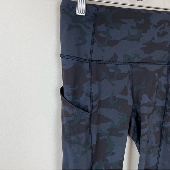 Lululemon Fast and Free Tight II 25" *Non-Reflective Nulux - Picture 3 of 7